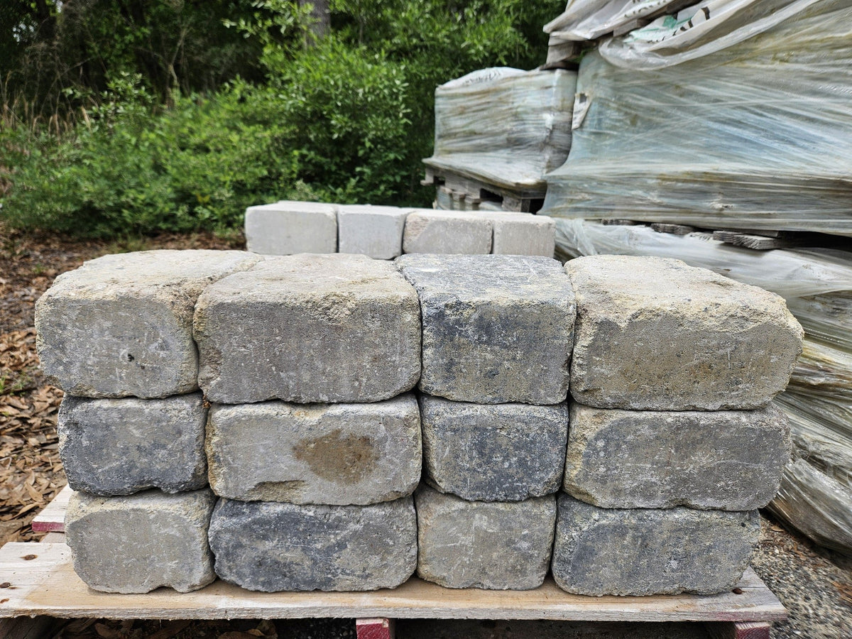 Tumbled stone wall courses, finish 1